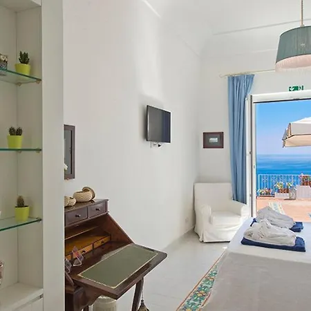 Villa Sleeps 6 Pool Air Con *