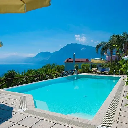 Sleeps 6 Pool Air Con * Praiano