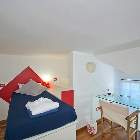 Sleeps 6 Pool Air Con Praiano
