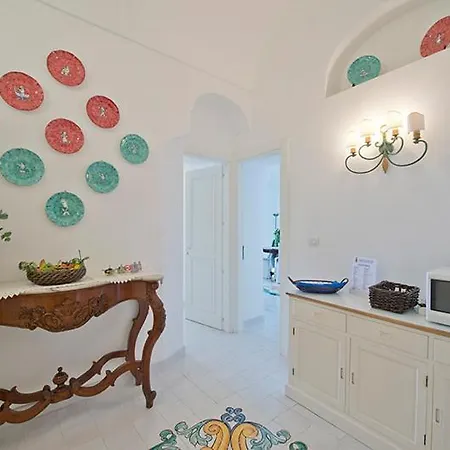 Sleeps 6 Pool Air Con Villa Praiano