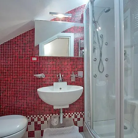 Sleeps 6 Pool Air Con Villa